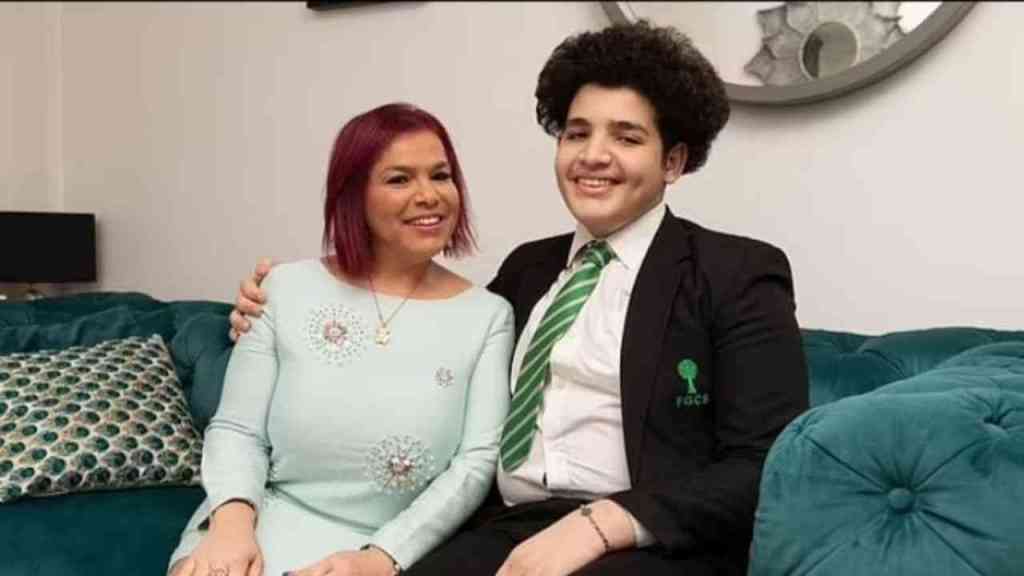 Le succès du ventre de la souffrance. L&rsquo;enfant algérienne Eliane Ben Omar s&rsquo;inscrit dans la plus prestigieuse école de Grande-Bretagne