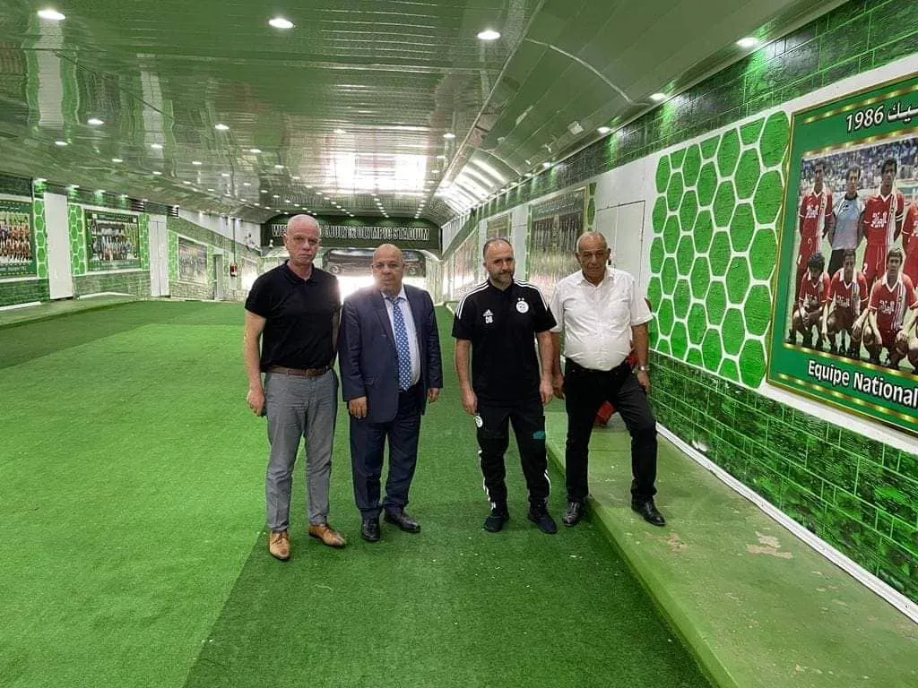 EN: Belmadi franchit une nouvelle étape avant le match d&rsquo;Ouganda