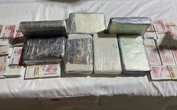 Port d’Alger : plus de sept kilos de cocaïne et une somme d&rsquo;argent en faux billets saisis