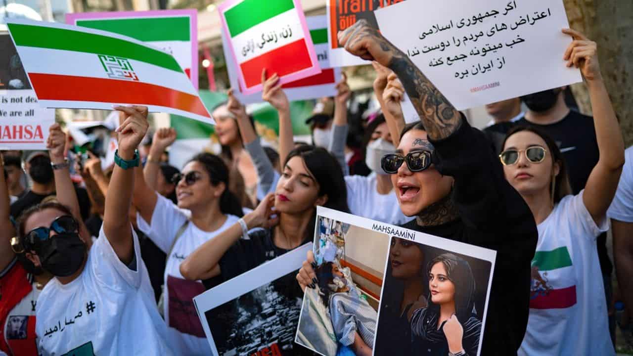Iran: la police des mœurs définitivement dissoute