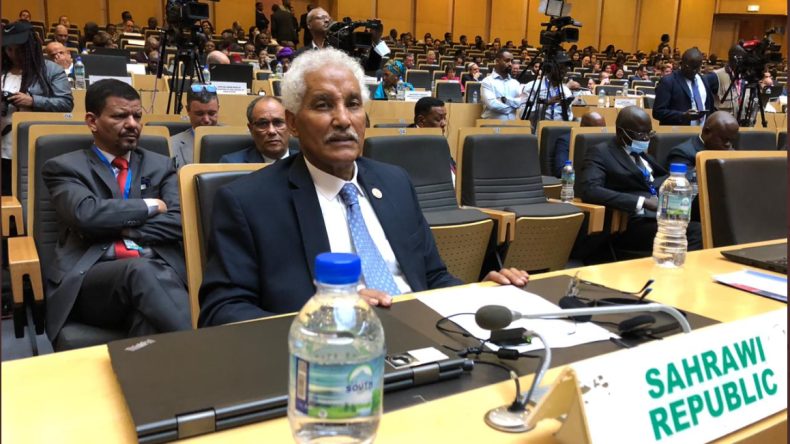 Le ministre sahraoui des Affaires étrangères lors de sa participation à la 42ème session du Conseil exécutif de l'Union africaine Le ministre sahraoui des Affaires étrangères lors de sa participation à la 42ème session du Conseil exécutif de l'Union africaine