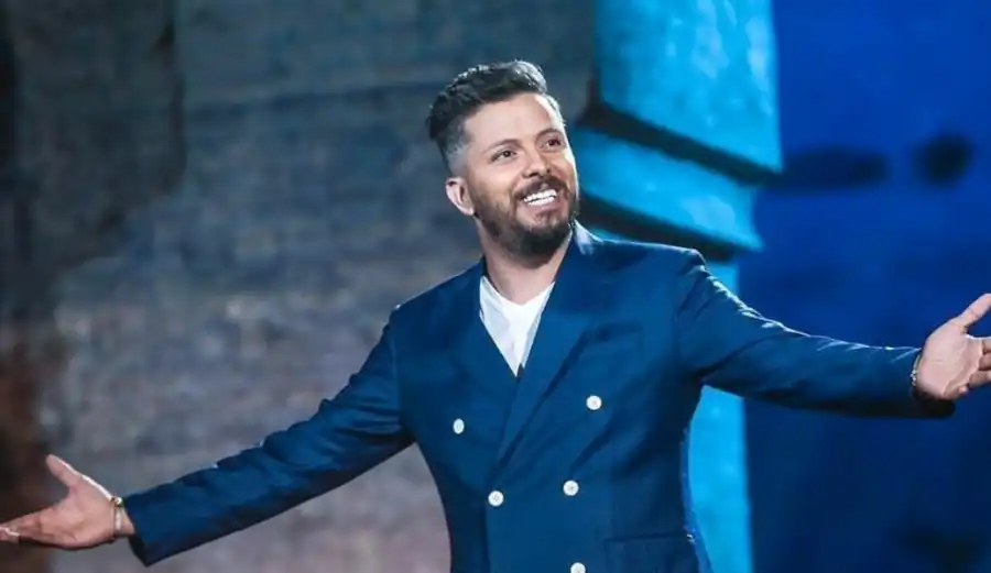 Hatim Ammor, le Chanteur Marocain qui Dérange Pourquoi Refuse-t-il de Chanter en Algérie Hatim Ammor, le Chanteur Marocain qui Dérange : Pourquoi Refuse-t-il de Chanter en Algérie ?