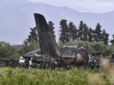 Épave d’un avion militaire Beechcraft 1900 après crash à la base de Boufarik, Algérie, 5 mars 2026