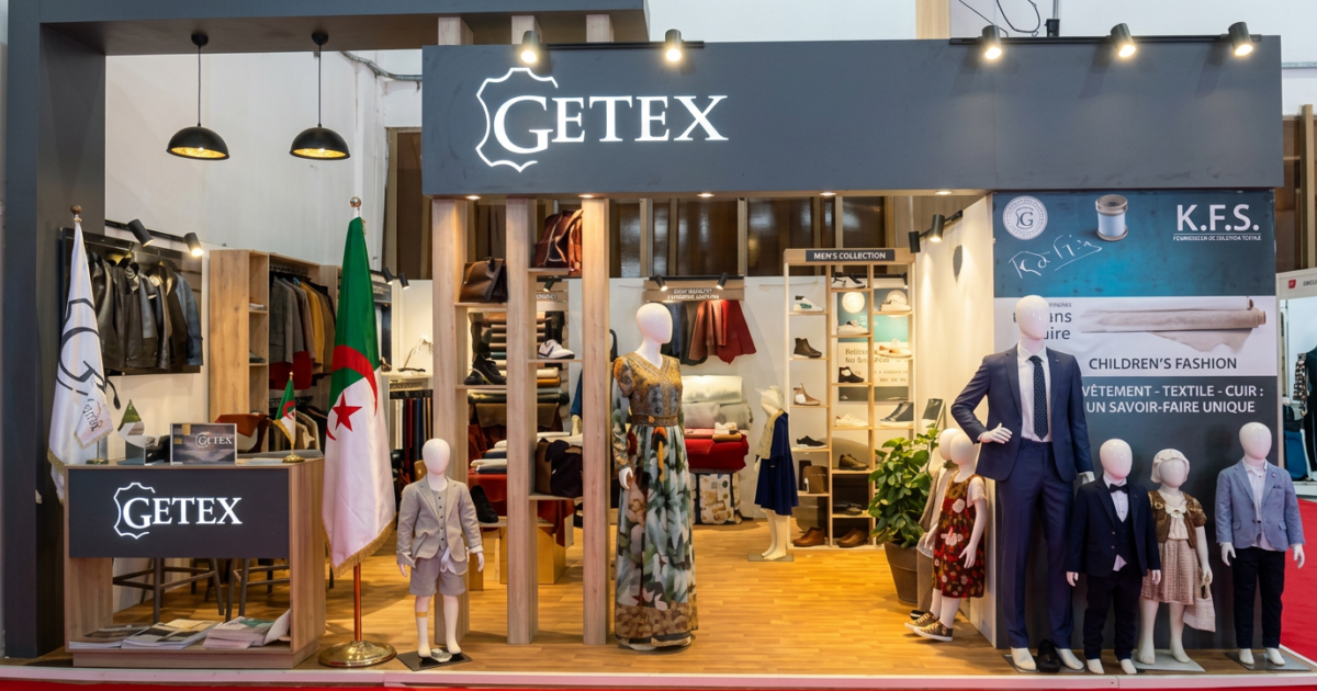 Stand du holding Getex au salon Texstyle Expo 2026, Safex Alger — exposition de produits textiles, cuir et habillement fabriqués en Algérie, avril 2026.