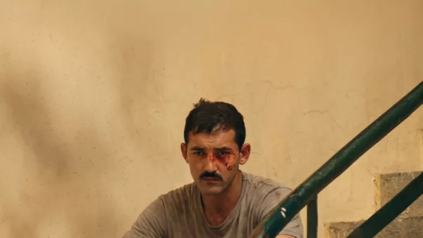 Malek Bensmaïl, réalisateur du documentaire The Arab, dont la première algérienne a été annulée au Festival du Film Méditerranéen d'Annaba en avril 2026