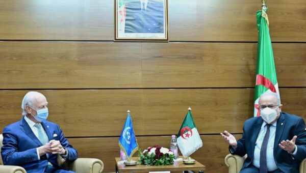 Lamamra de Mistura: la position de l’Algérie est de décoloniser la dernière région d’Afrique