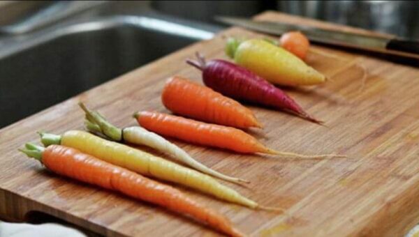 8 raisons pour lesquelles vous devriez boire beaucoup de jus de carotte