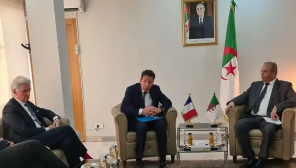 L&rsquo;Algérie négocie avec la France le renforcement de la coopération industrielle