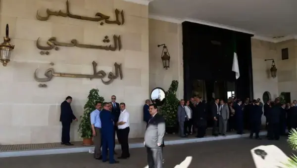 Révocation de la qualité de membre du député Bakhdra de l’Assemblée populaire nationale