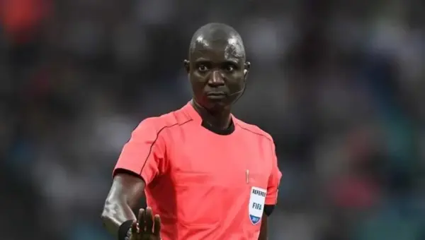 Football: De nouvelles accusations visent l&rsquo;arbitre gambien Gassama