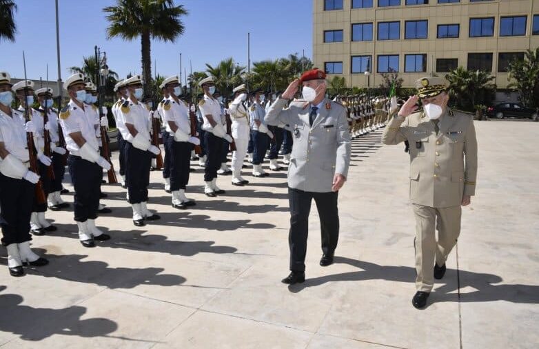 Vers la formulation d’une vision commune entre l’Algérie et l’OTAN.. Chengriha reçoit une importante délégation militaire de l’OTAN