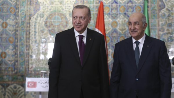 Tebboune arrive en Turquie et Erdogan cherche à annuler les visas entre les deux pays
