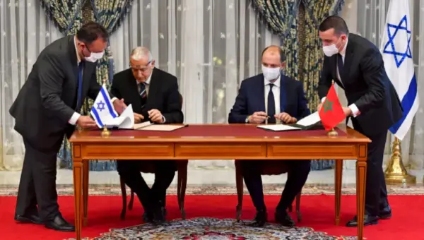 Un projet de loi au Parlement pour criminaliser la normalisation avec Israël et les partis algériens refusent de s&rsquo;y engager