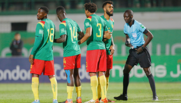 La révélation d&rsquo;une « erreur technique » commise par Gassama nécessite la rediffusion du match Algérie-Cameroun