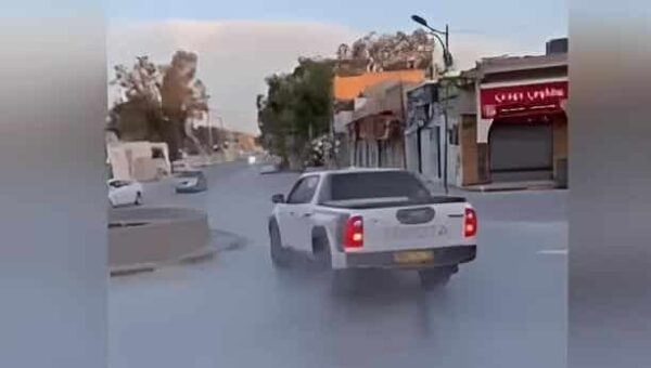 Il exécutait des manœuvres dangereuses : un chauffard arrêté à El Oued (vidéo)