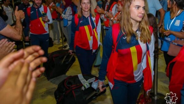 JM d’Oran : les athlètes espagnols applaudis à leur arrivée à l’aéroport (vidéo)