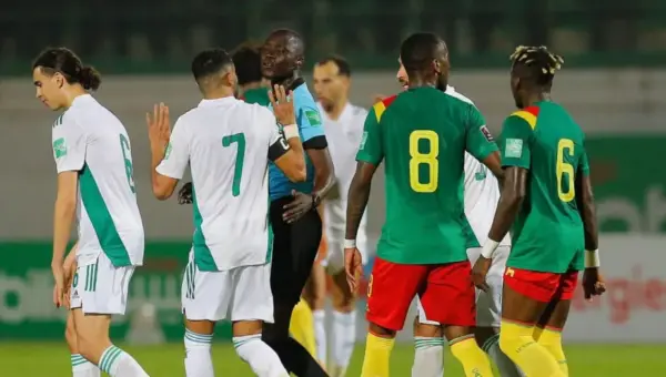 Vidéo: Un responsable de l’équipe algérienne parle d’une nouvelle affaire de match Algérie-Cameroun