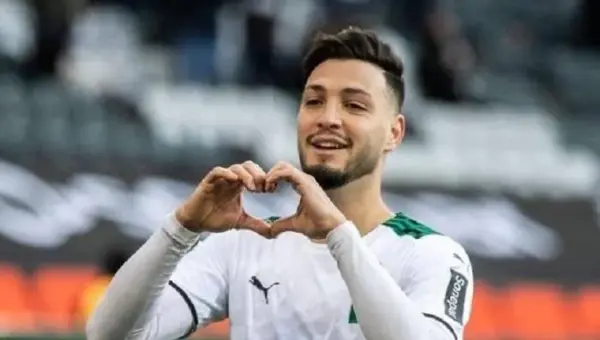 Football: Une complications entraîne l’expulsion de Ramy Bensebaini du Borussia Dortmund