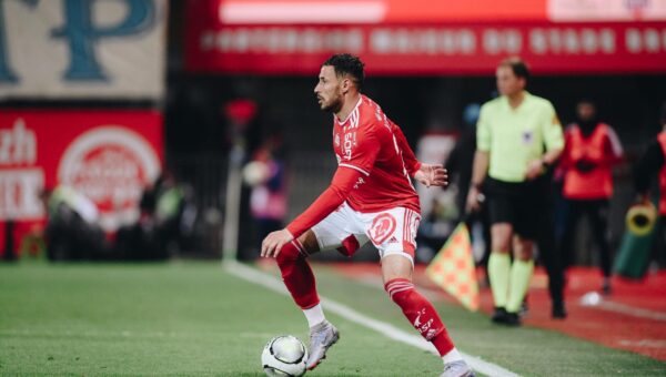 Youcef Belaili est meilleur que Kylian Mbappe et surpasse les stars mondiales du football