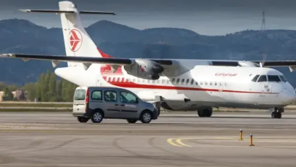 Dans la vidéo.. une fin tragique pour deux jeunes hommes qui ont tenté d&rsquo;immigrer en se cachant dans un avion d&rsquo;Air Algérie