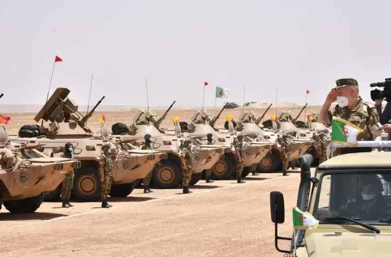 Bouteflika l&rsquo;a rétracté à cause du Maroc.. un immense défilé militaire en Algérie