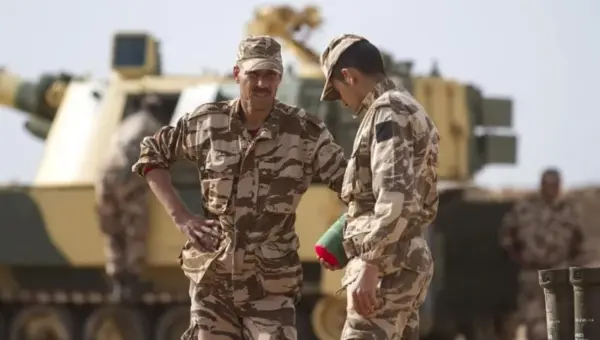 Le Maroc déploie des unités militaires et de sécurité à la frontière algérienne
