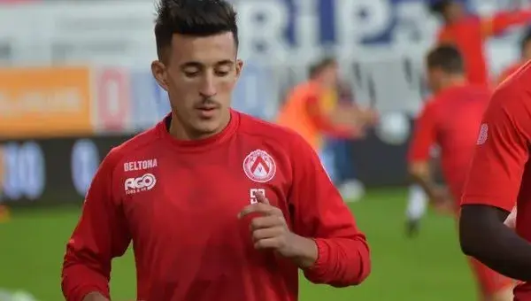 La nouvelle star de l&rsquo;équipe nationale Algérienne subit une grave blessure dans les préparatifs de son club