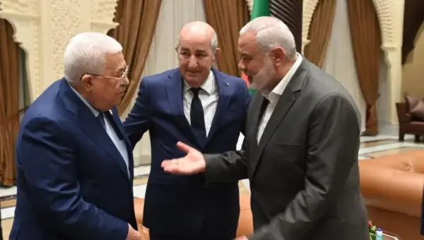 Après la réunion de réconciliation, Abbas prend le premier contact avec le président Tebboune