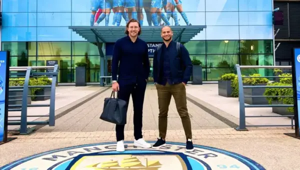 Depuis la porte de Manchester City, Adlène Guedioura vit une nouvelle expérience