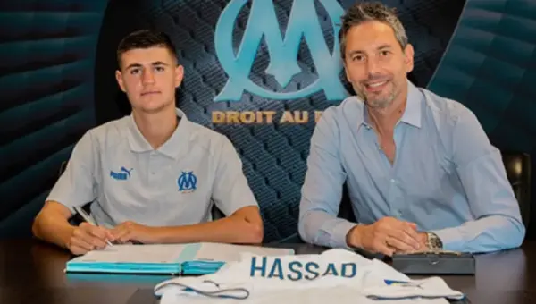 Football: Un jeune international algérien promu à l&rsquo;Olympique de Marseille senior