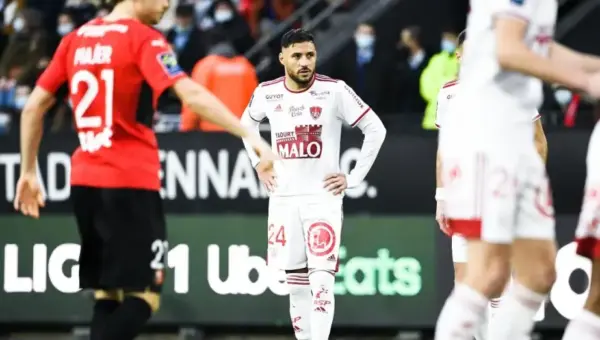 Vidéo: Youcef Belaili marque un but mondial à Brest