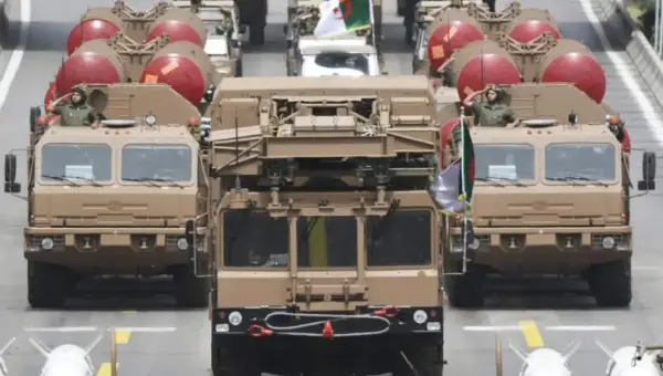 Après l’immense parade militaire, un site internet russe révèle les capacités de l’armée algérienne