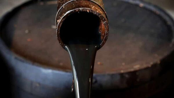 Pétrole : les prix en baisse sur fonds d’un ralentissement économique mondial