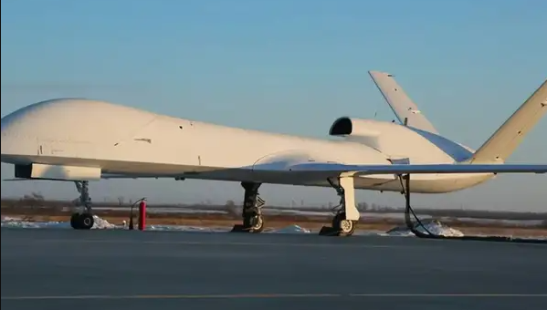 L&rsquo;Algérie achète 4 avions chinois terrifiants et un porte-missiles