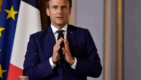 France: Macron, jeudi en Algérie, une visite pour relancer les relations et le partenariat économique