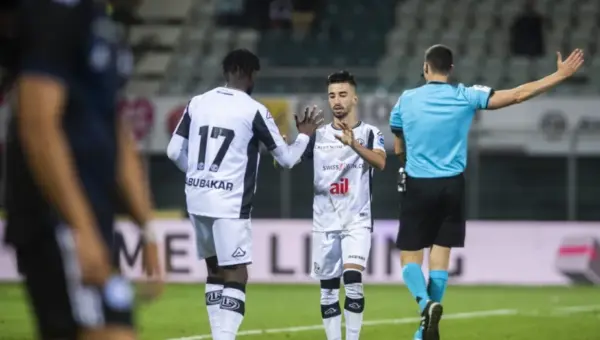 Football:Amine Amoura irrite les Algériens après sa « normalisation sportive »