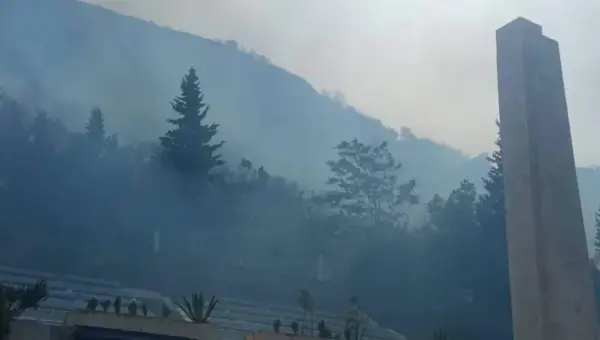 Feu de forêt: Une mobilisation populaire pour sauver le site du congrès de la Soummam de l&rsquo;incendie