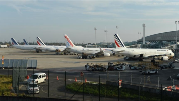 France: La police tue un homme pour avoir porté un couteau à l&rsquo;aéroport Charles de Gaulle