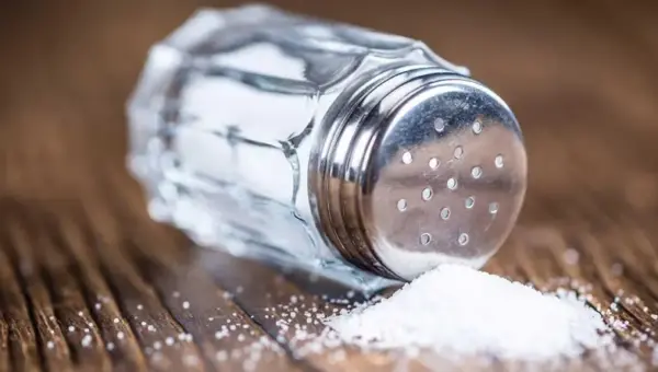 Étude : Voici ce que la réduction de la consommation de sel d&rsquo;un gramme fait à votre corps