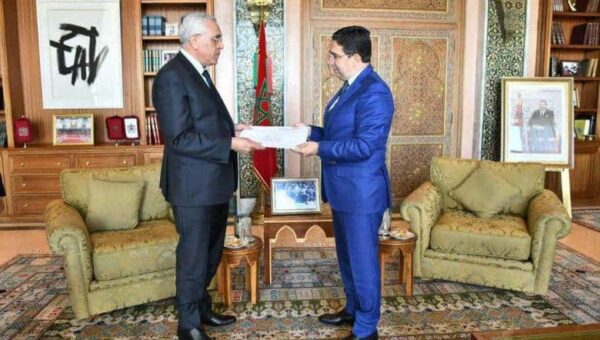 Sommet arabe d’Alger : le président Tebboune invite officiellement le roi du Maroc Mohammed VI