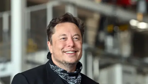 Avec un tweet sur le jeûne, Elon Musk relance la polémique