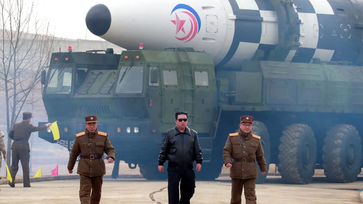Asie de l’Est : la Corée du Nord lance un missile balistique ayant survolé le Japon