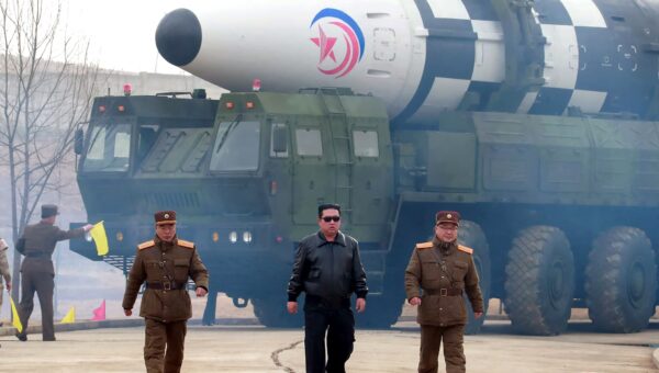 Asie de l’Est : la Corée du Nord lance un missile balistique ayant survolé le Japon