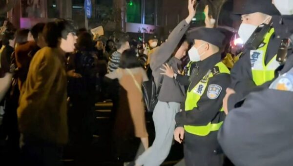 Chine : la mort de dix personnes à cause du confinement,  provoque des manifestations dans plusieurs villes