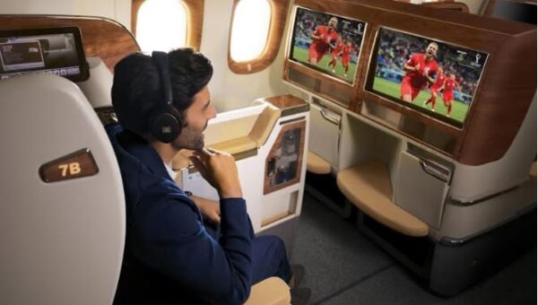 Coupe du monde 2022 : Emirates diffuse les matchs du mondial en direct à bord de ses avions