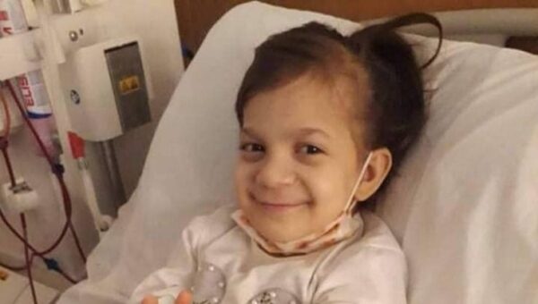 Atteinte d’une insuffisance rénale aigüe : la petite Mélissa bénéficie d’une prise en charge