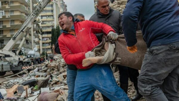 Séisme en Turquie et en Syrie : plus de 17 500 morts dénombrés jusqu’à présent