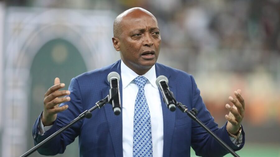 Scandale à la CAF: Motsepe accusé d’avoir trompé l’Algérie pour octroyer la CAN 2025 au Maroc