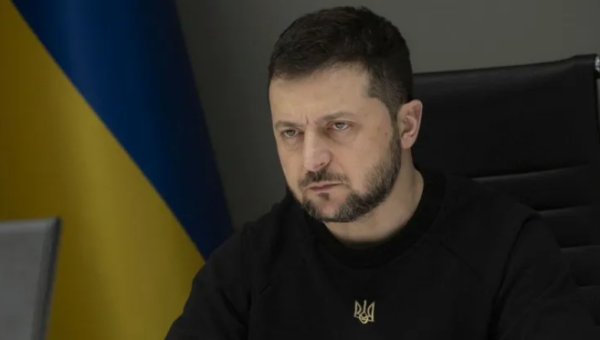 Un an après l&rsquo;invasion russe, le président ukrainien affirme la résilience de son pays face à la guerre
