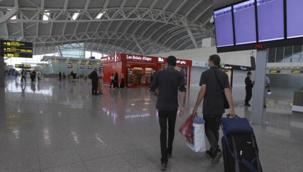 Un terroriste franco-libanais arrêté à l’aéroport Houari Boumediene pour activités d’espionnage